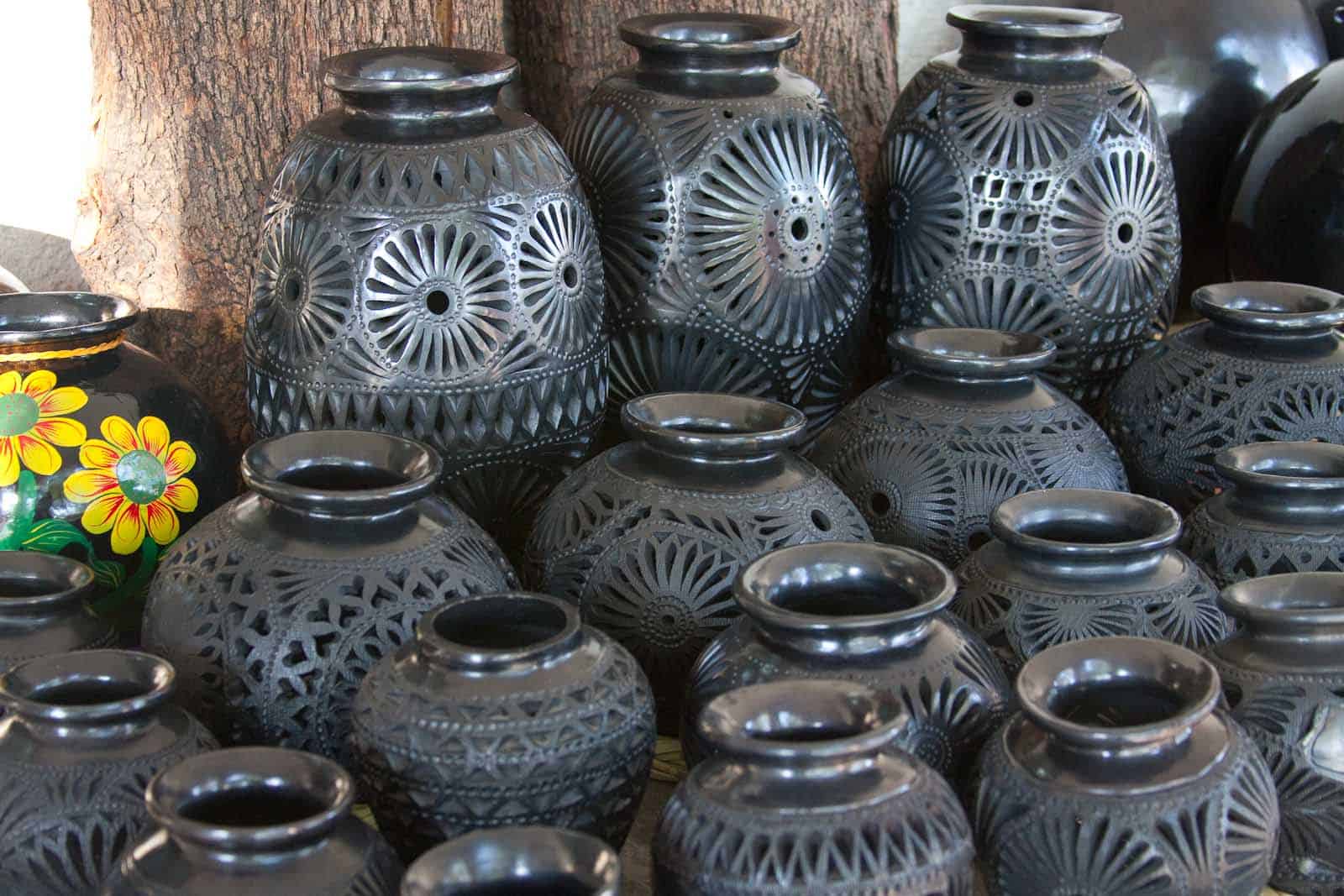 Cerámica para la mesa: barro negro, talavera y barro canelo—usos, combinación y cuidado